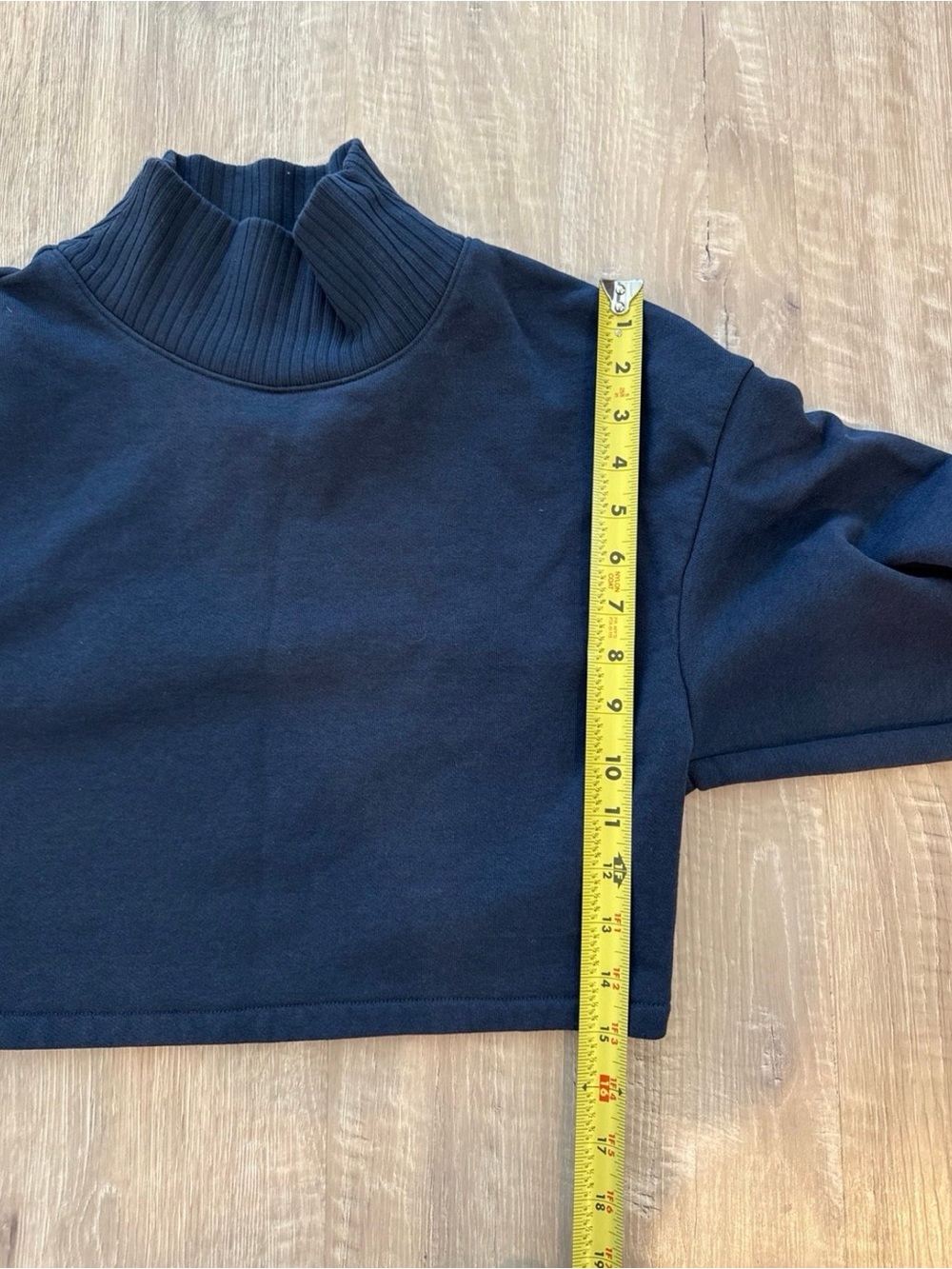 Alo Serenity Cropped Sweatshirt Navy - Picture 9 of 9